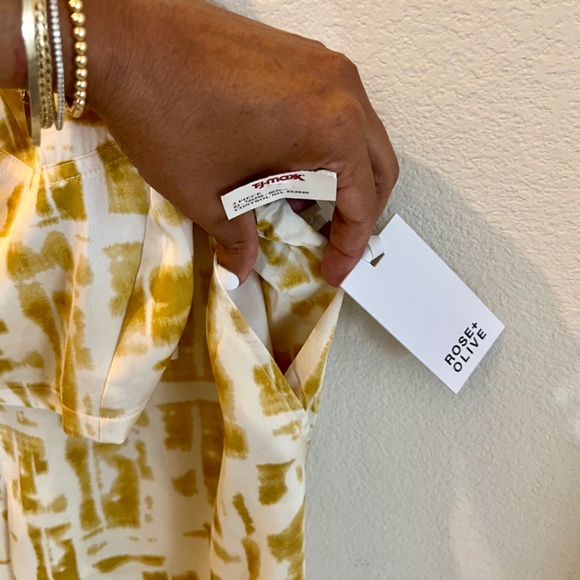 Rose & Olive Wide Leg Jumpsuit - Picture 7 of 9